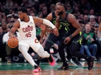 开云体育直播-爵士绝杀绿军！米切尔制胜球表现堪比账王