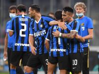 开云体育官网-关于阿贾克斯队在最新的欧洲联赛中跻身前列的信息