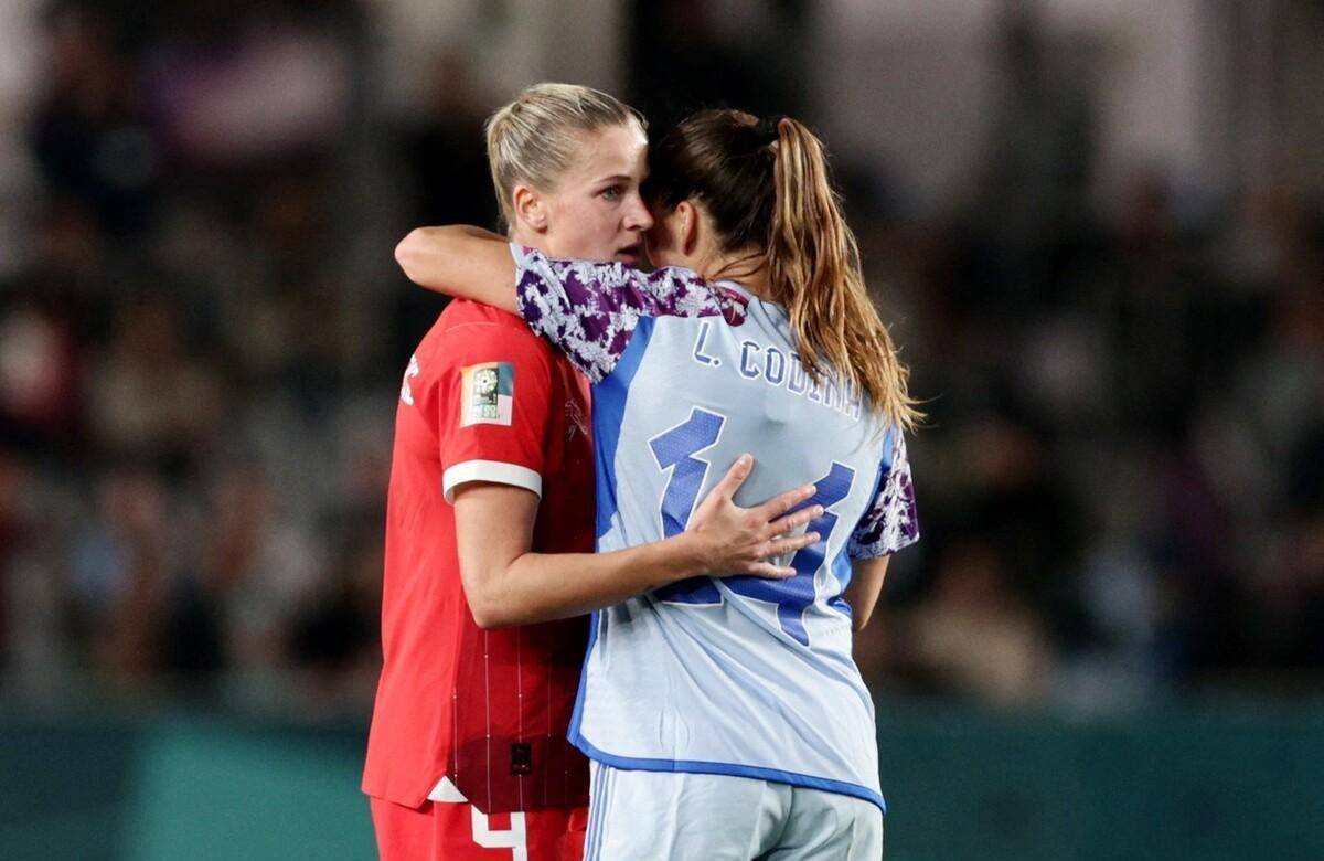 包含冷热对决！瑞士女队挑战俄罗斯，胜者晋级的词条