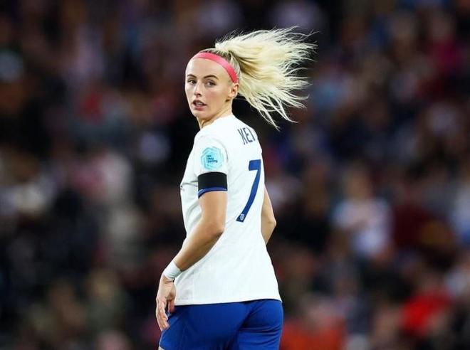 英格兰女足队员接受连续训练,迎战强敌 英格兰女足队员接受连续训练,迎战强敌