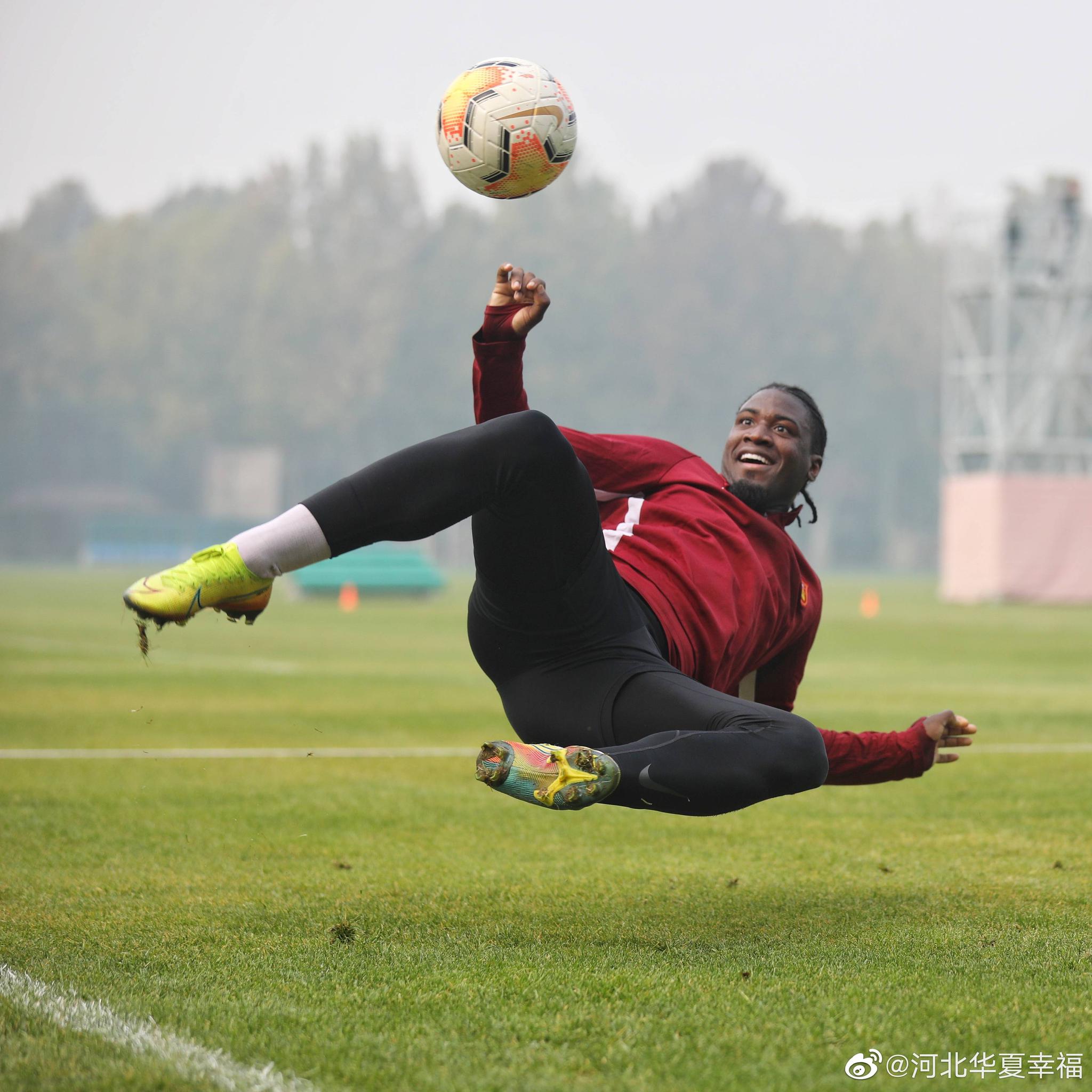 关于河北华夏幸福队员表现出色,积极备战的信息 关于河北华夏幸福队员表现出色,积极备战的信息