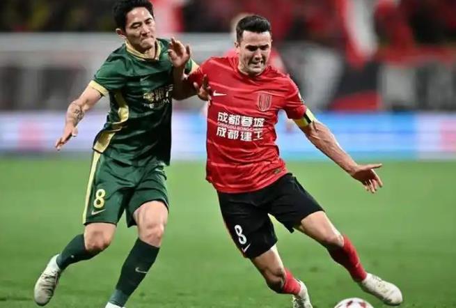 国安险胜遭上港逐渐拉近差距，保持领头位置的简单介绍