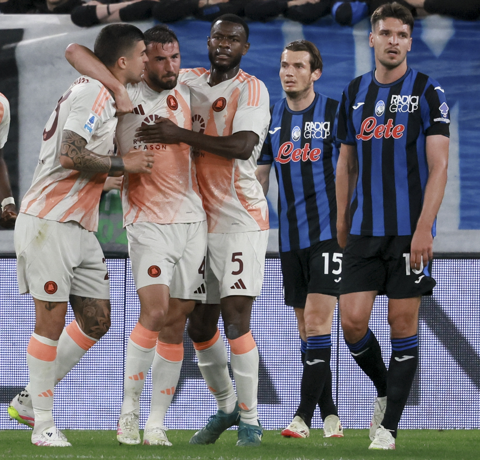 亚特兰大首发中场因伤缺阵，对球队影响较大