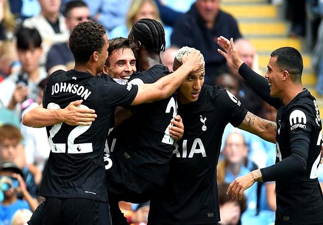 曼城遭遇主场失利，再次惨败积分被拉下