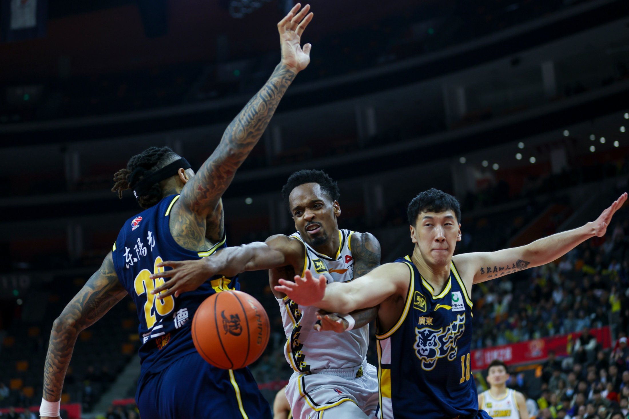 球员临危受命，出色表现挽救球队颓势的简单介绍