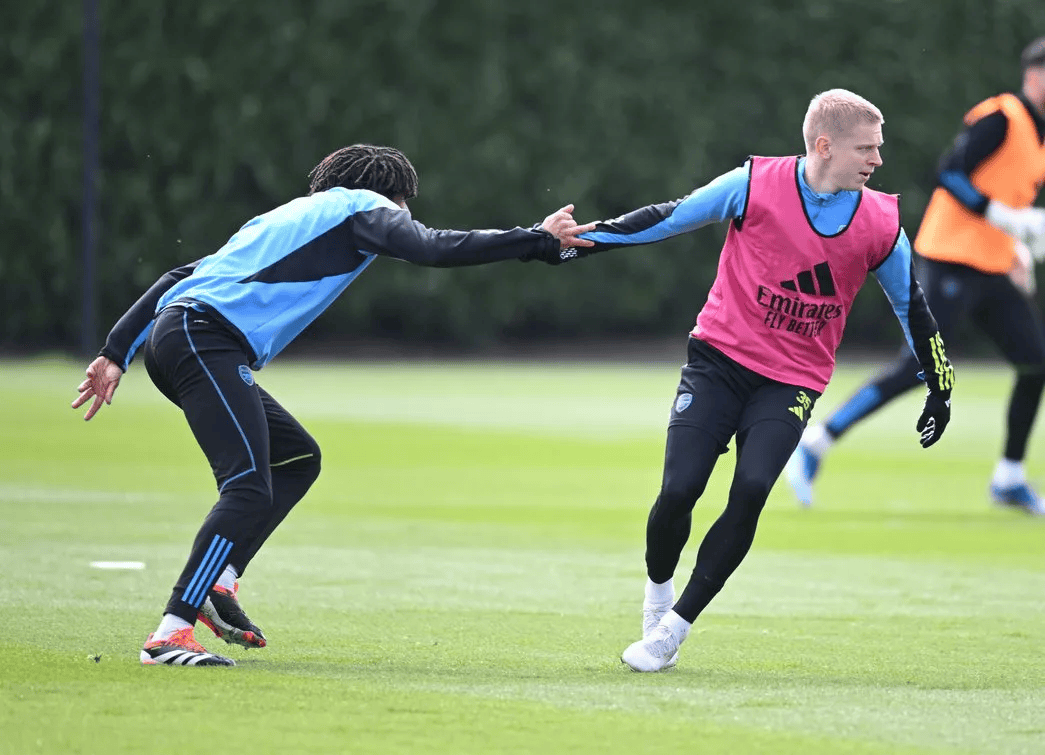 包含利物浦锋霍斯卡因伤缺席北伦敦德比的词条