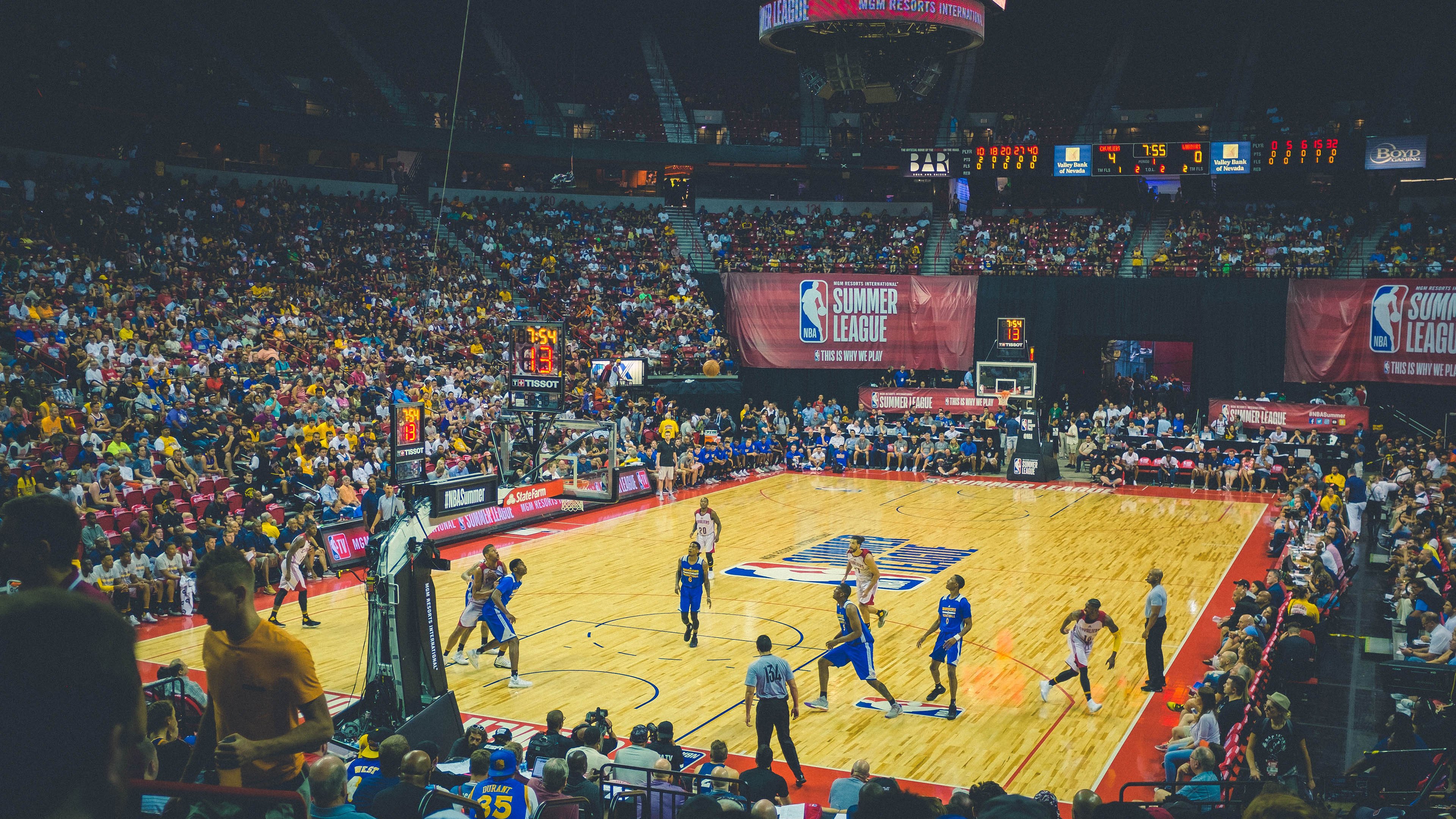 当绿衫军遇上凤凰城,爱德华兹在关键时刻的崛起