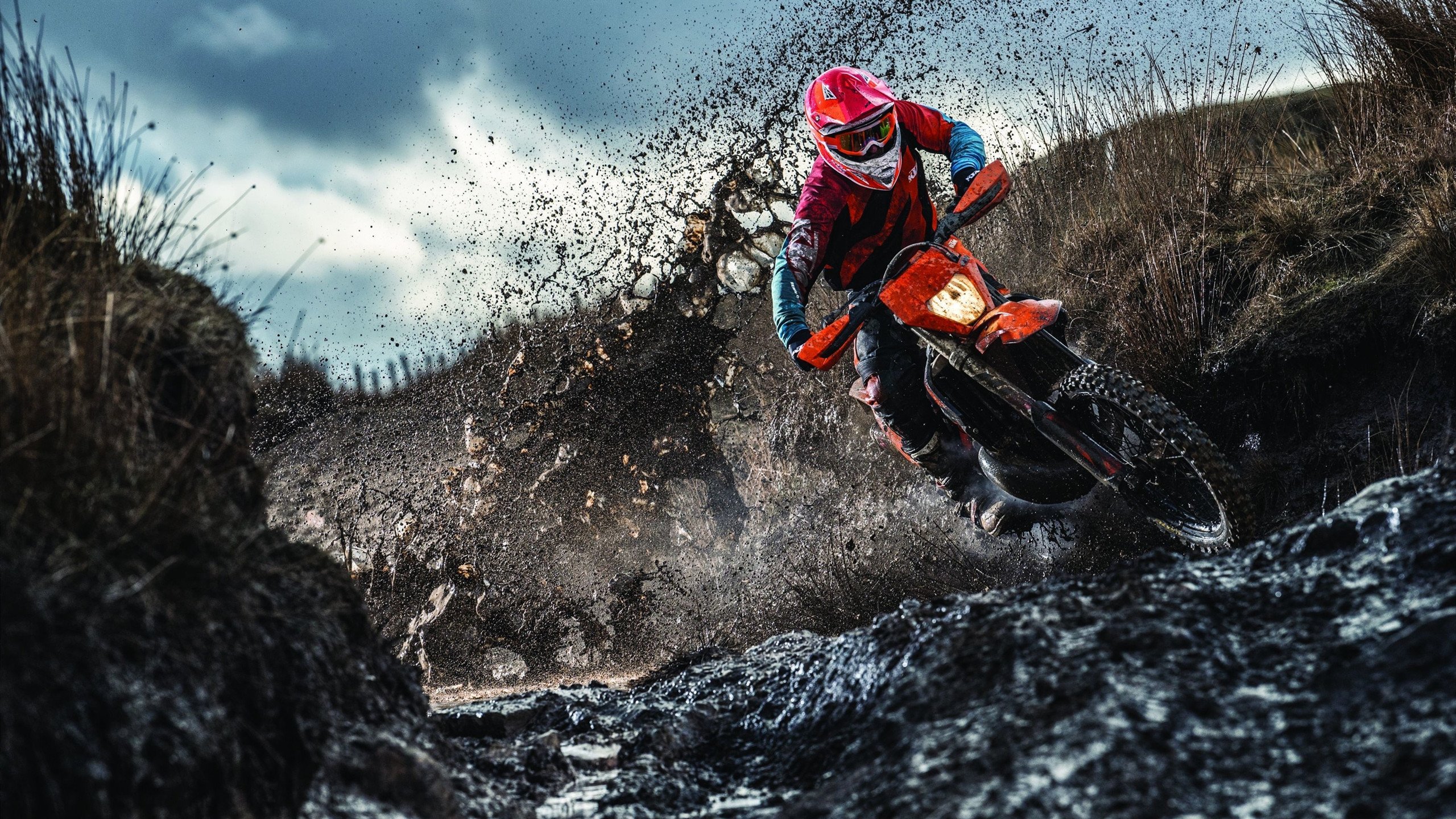 羽球场上演冰与火之歌，法国队险胜印度队，桃田贤斗惊艳四座